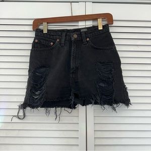 Black Levi’s Shorts